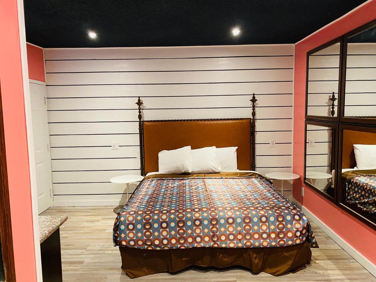 Casa Valentine Inn - ロサンゼルス エクステリア 写真