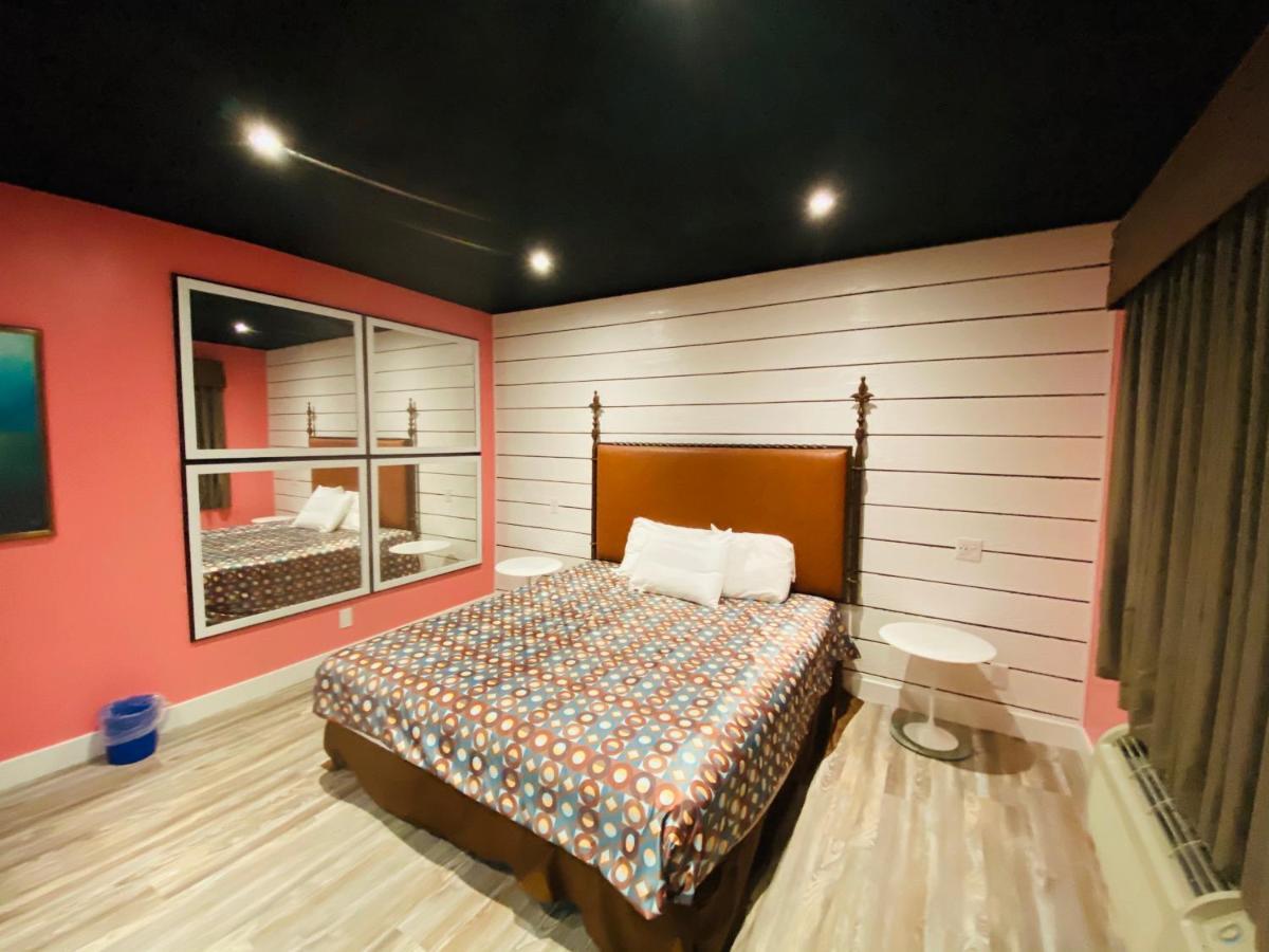 Casa Valentine Inn - ロサンゼルス エクステリア 写真